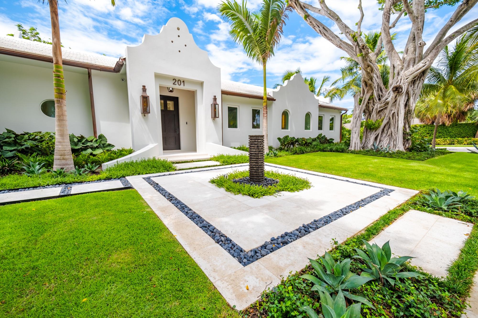 Summa St. Residence — Palm Beach, FL